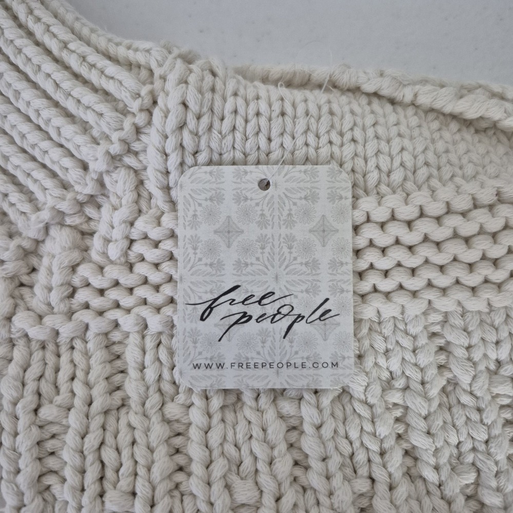 Free People Sweater Jacket L Womens White Oversized Cropped Chunky Knit NEW - Picture 6 of 10